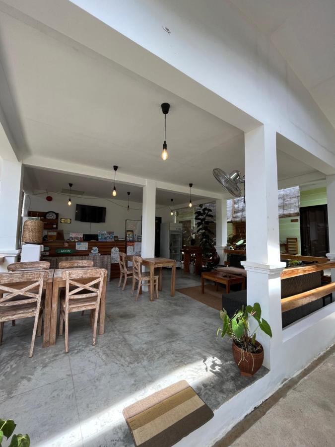 Hutch Lodging House El Nido Exterior photo